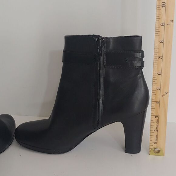 Lauren Ralph Lauren Black Myla Ankle Boots/Booties Women's Size 8B - Picture 7 of 11